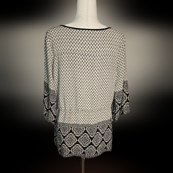 Women's Black and White Patterned Top Contrasting Shoulder, sleeves and hem.  XL - Picture 2 of 12